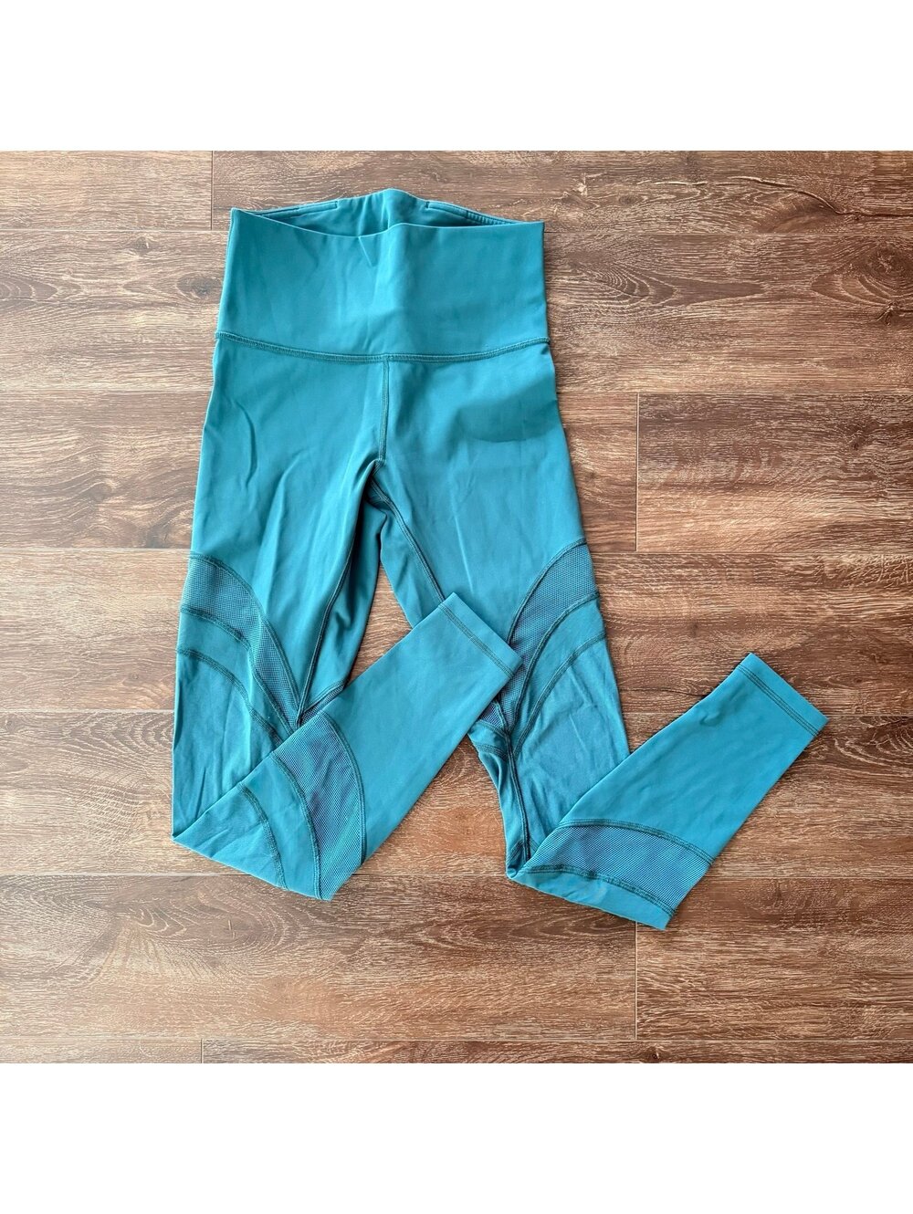 EUC Lululemon Seek The Heat Tight SZ 6 28” Green Jasper Mesh Luxtreme